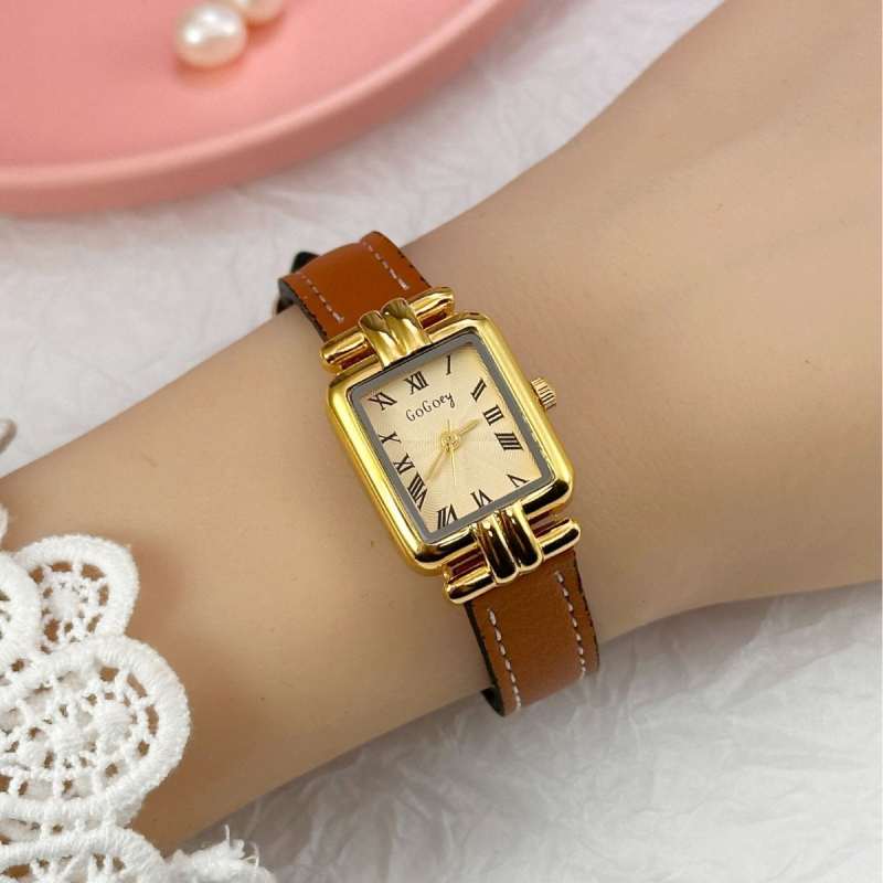 Női négyszögletes karóra, kis méretű, minimalist stílusú, római retro arany, elegáns mindennapi időmérő