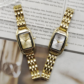 Ženski sat u zlatnom tonu, kvarc, pravokutno-metalno kućište, brojčanik 24 mm, debljina 7 mm, metalna narukvica, klasičan elegantan stil
