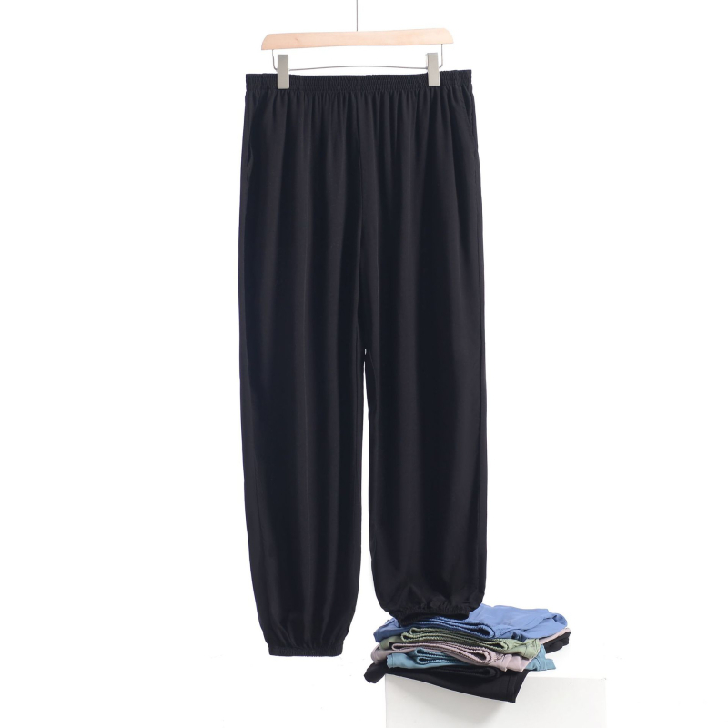 Férfiaknak sportos nadrág zsebekkel, modal-selyem anyagból, nyárra lazák, lélegzők, minimalist stílusú