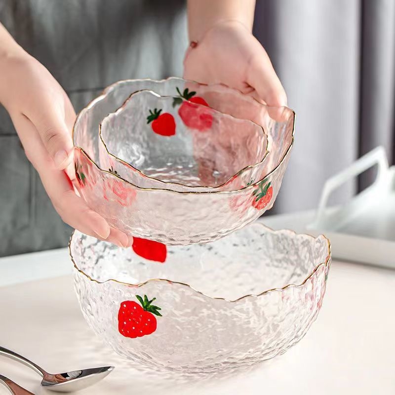 Μπολ σαλάτας από διαφανές γυαλί με χρυσό περίγραμμα, χειροποίητο σχέδιο με φράουλες, μεγάλο σε σχήμα, κατάλληλο για οικιακά επιδόρσια, ιαπωνικού στυλ σερβίρισμα
