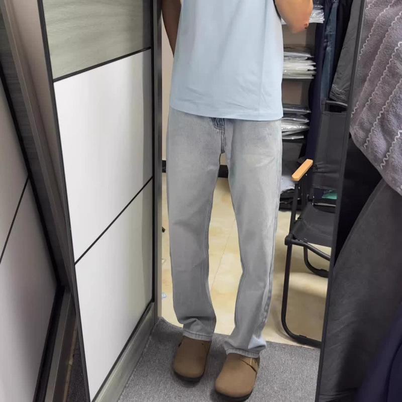 Férfi denim farmernadrág retro mosással, lazán szabott, egyenes szárú, mindennapi viseletre