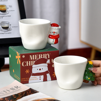 Cană de cafea ceramică cu mâner 3D al lui Moș Crăciun, design drăguț pentru ceai de după-amiază acasă, cadou pentru prieteni și studenți