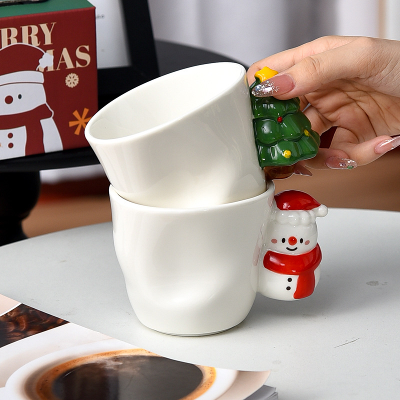 Cană de cafea ceramică cu mâner 3D al lui Moș Crăciun, design drăguț pentru ceai de după-amiază acasă, cadou pentru prieteni și studenți
