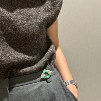 Broșă vintage în stil național — imitatie Hetian Jade, aspect lejer luxos, clips pentru guler, design de înaltă calitate pentru toamnă-iarnă