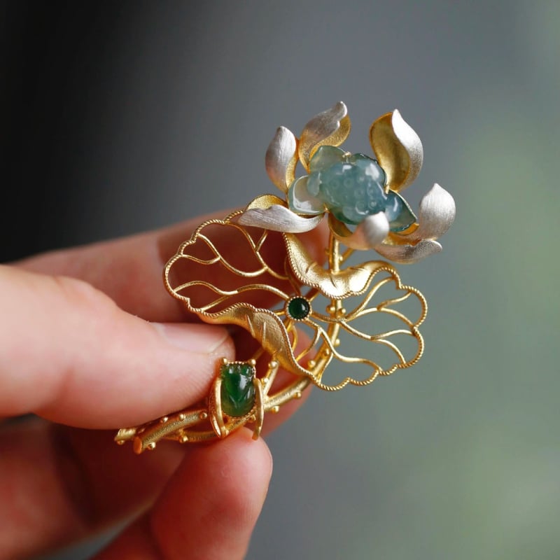 Broșă vintage în stil național — imitatie Hetian Jade, aspect lejer luxos, clips pentru guler, design de înaltă calitate pentru toamnă-iarnă