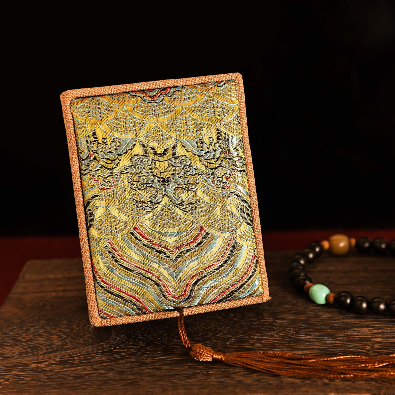 Cutie de bijuterii din lemn cu design Thangka – stil retro, ambalaj elegant pentru bijuterii