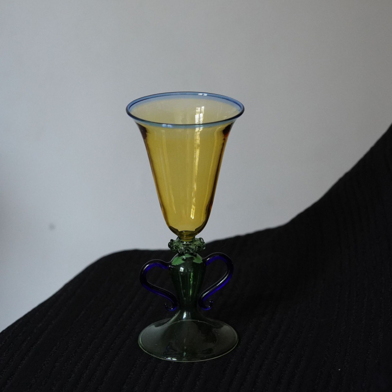 Pahar de vin lucrat manual cu mâner, stil vintage artistic, sticlă borosilicat de înaltă calitate