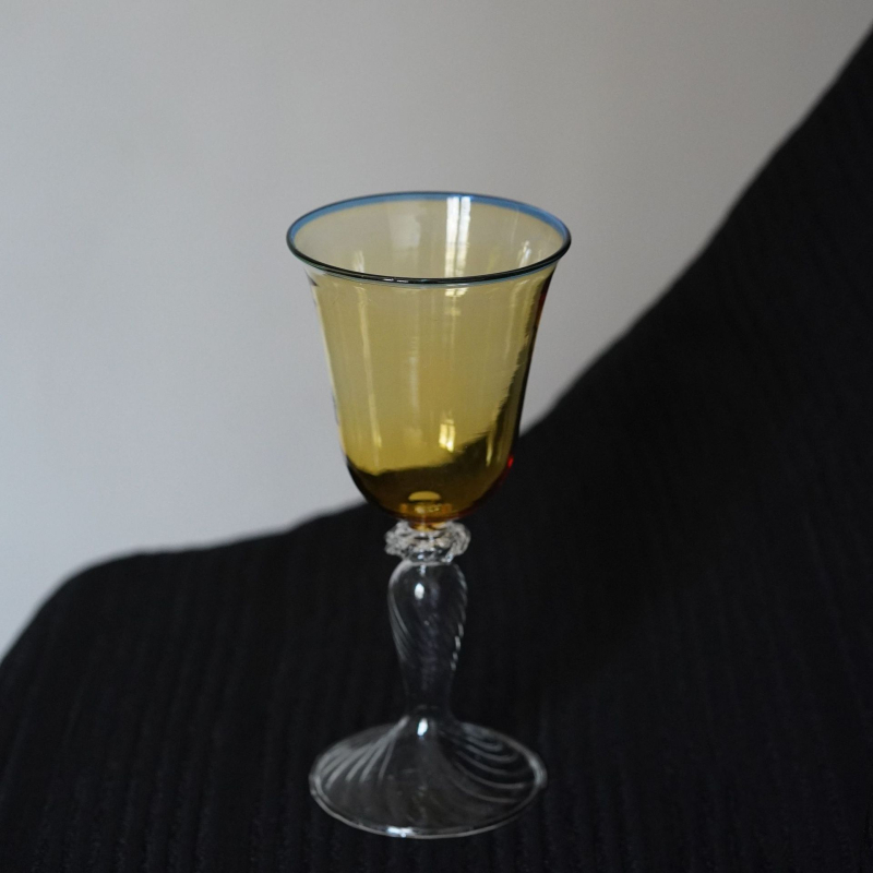 Pahar de vin lucrat manual cu mâner, stil vintage artistic, sticlă borosilicat de înaltă calitate
