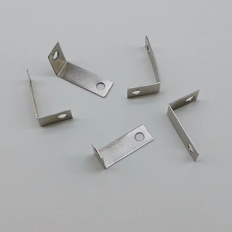Colțar cu două găuri, din fier galvanizat, pentru rame și mobilier