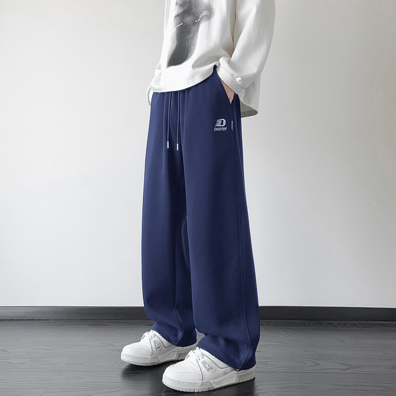 Pantaloni sport casual pentru băieți tineri, primăvară-toamnă, croială largă, drepti, talie medie-înaltă, închidere cu șiret, imprimeu text