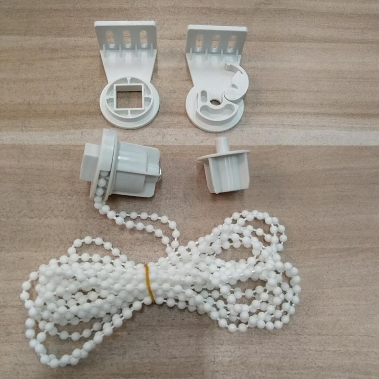 Sada hlavy 28 mm pre rolety z POM, s ťahacím perlovým reťazcom, dĺžka 3 m, obsahuje skrutky a gumové zátky