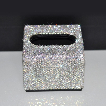 Štvorcová krabička na vreckovky so vsadeným diamantom