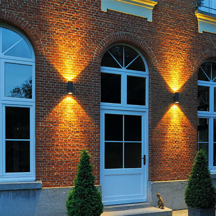 Hliníková kruhová vonkajšia stena svietidlo s dvoma hlavami, IP65, COB LED, 2 LED, 3000/4000/6000K