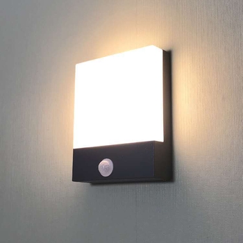 Vonkajšia stena so senzorom pohybu, vodotesná LED nástenná lampa, štvorcové hliníkové telo, 160×90 mm