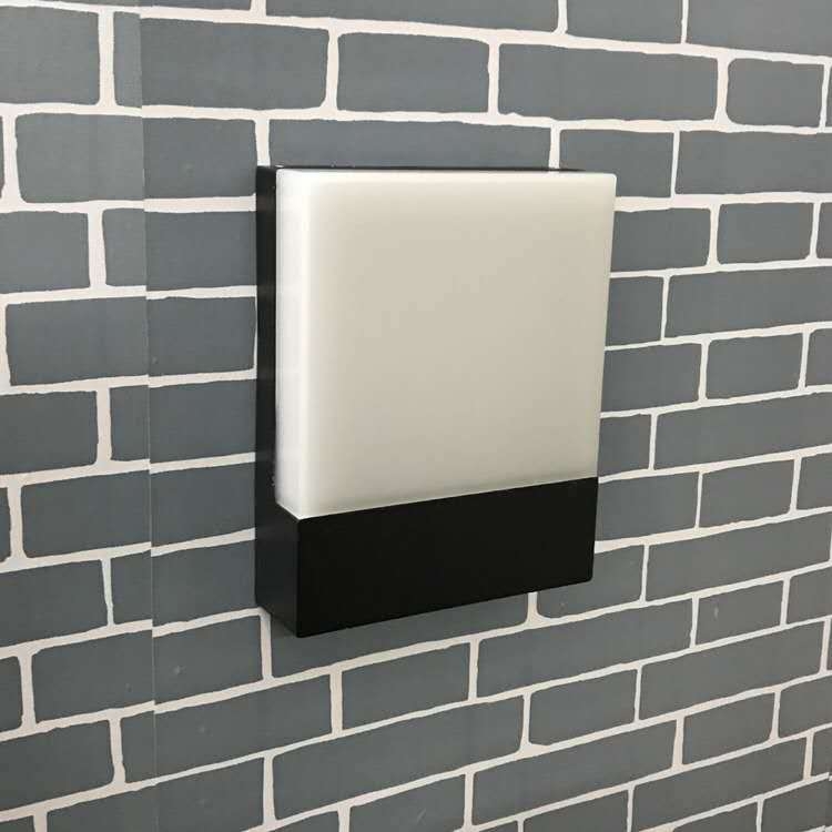 Vonkajšia stena so senzorom pohybu, vodotesná LED nástenná lampa, štvorcové hliníkové telo, 160×90 mm
