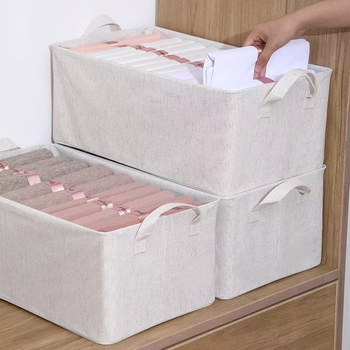 Úložná krabička zo zmesi bavlny a ľanu, pratiteľná, krémová farba, s rúčkou; skladací textilný organizér na ponožky a nohavice; objem 26 l, rozmery 47×28×20 cm