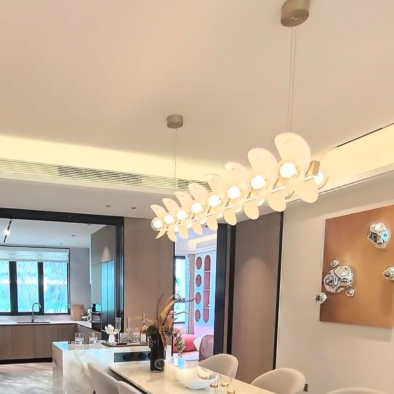 Luster po mjeri od kovanog željeza i akrila s kristalnim nitima, pogodna za hotelske foajeje, spiralne stepenice i dugačku zidnu svjetiljku