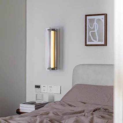 Talijanska minimalistička stenska lampa sa staklenim sjenilom za spavaću sobu i dnevni boravak