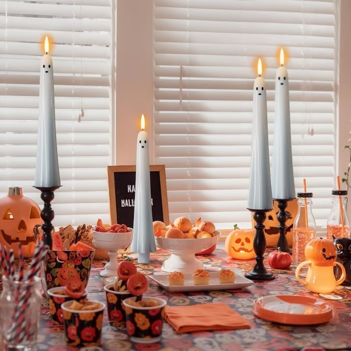 Daljinski upravljani LED držač svijeće s lutkom-duhom za Halloween