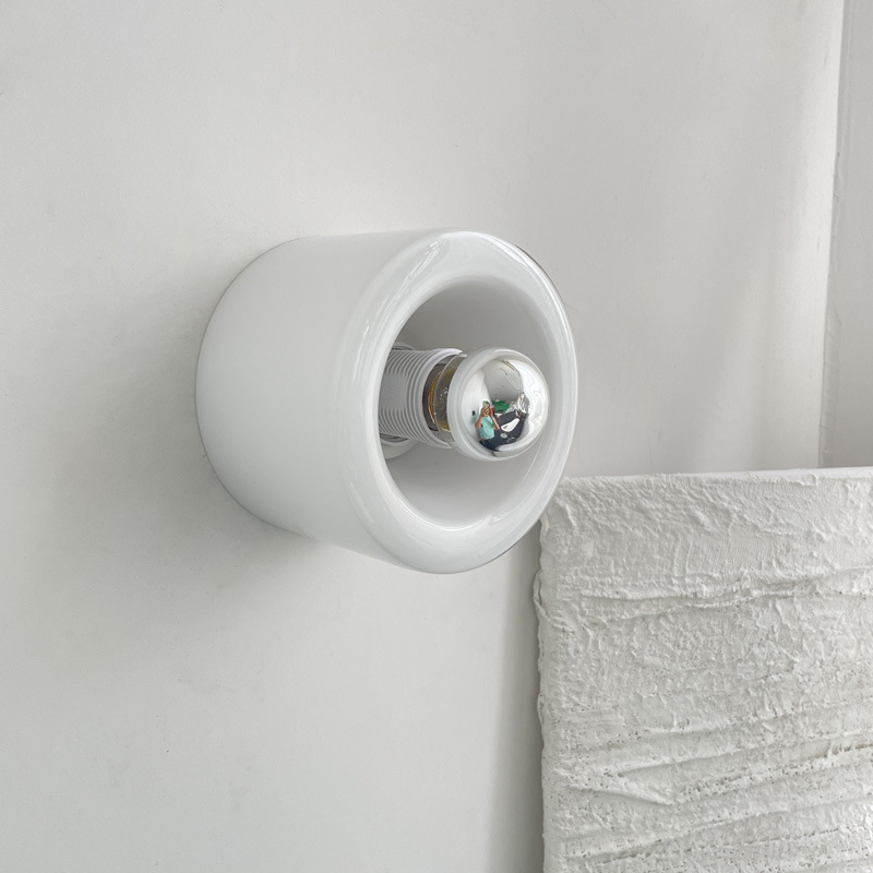 Bauhaus zidna lampa – francusko retro svjetlo za spavaću sobu s mliječnim staklom, pogodno za hodnik i stepenice