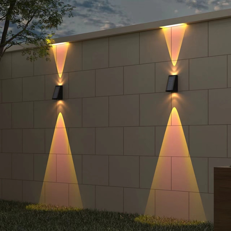 Nova solarna vanjska zidna svjetiljka za dvorište i vrt – IP67, indukcijski prekidač, super jaka zidna rasvjeta i reflektor