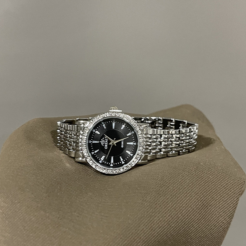 Novi kvarcni sat s čeličnim kaišem, lagani luksuz i elegancija, 40 mm brojčanik s kamenčićima
