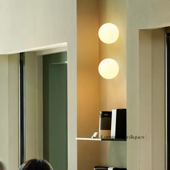 Okrugla stenska lampa od stakla – skandinavski minimalistički dizajnerski stil za dnevni boravak, kupaonicu i spavaću sobu