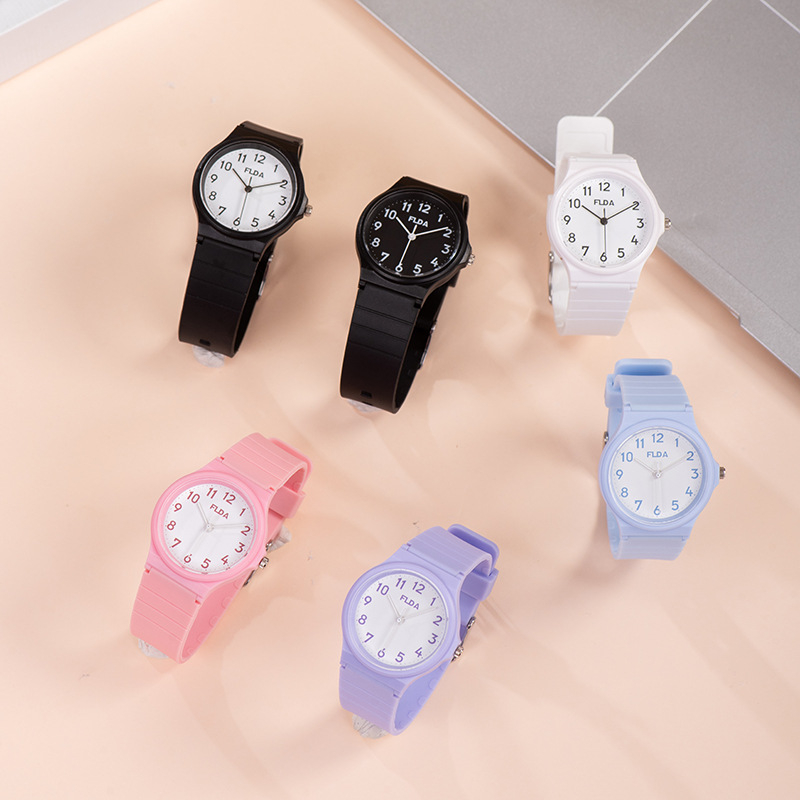 Philoda sat za tinejdžere, korejskog stila minimalistični analogni sat s PU remenom, 34 mm kružni brojčanik, vodootpornost 30 m