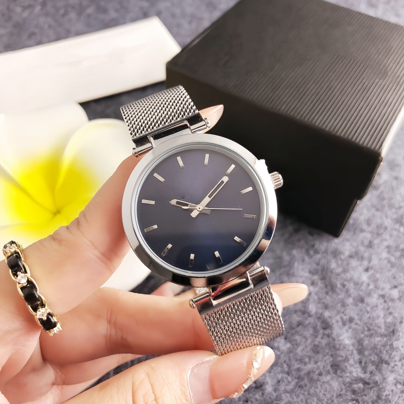 Prilagođeni ženski kvarcni sat — modni dizajn, svijetli u mraku, kalendar, odbrojavanje, 24-satni prikaz, GMT dvostruko vrijeme, brojčanik 36 mm, kućište 14 mm, remen od cinkove legure, kopča od nehrđajućeg čelika, Miyota kvarcni mehanizam, vodootpornost