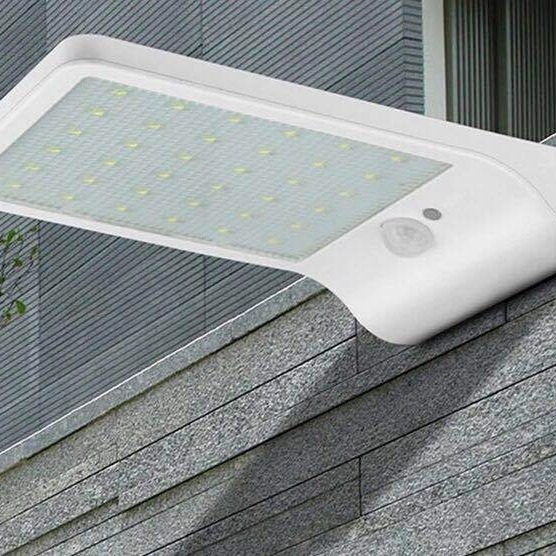 Solarna vanjska zidna svjetiljka s LED senzorom, IP44 vodootporna, za vrt, dvorište i stazu