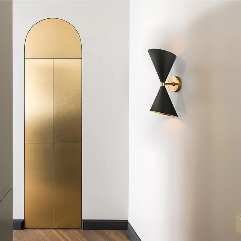 Moderna minimalistička zidna lampa s dvostranim usmjerenjem gore-dolje, skandinavska hotelska soba, dnevni boravak i spavaća soba – dekorativna zidna svjetiljka.