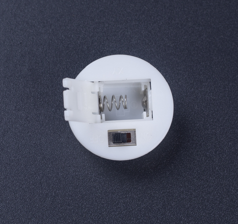 LED лампа във формата на свещ, електронна кутия за батерии, диаметър 3,6 см