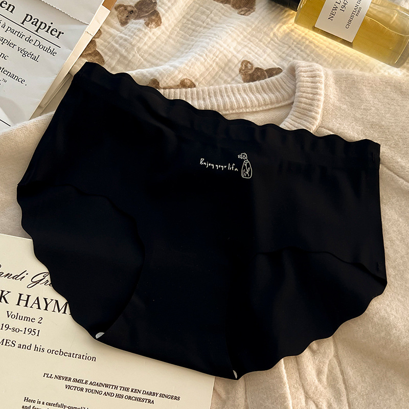 Bešavne ženske gaćice od ice silk s pamukom u preponskom dijelu, niskim strukom, prirodan osjećaj, prozračan, visoka elastičnost, plus veličina