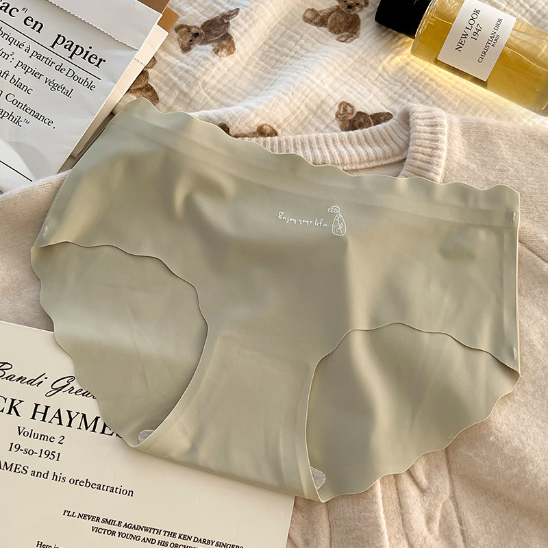 Bešavne ženske gaćice od ice silk s pamukom u preponskom dijelu, niskim strukom, prirodan osjećaj, prozračan, visoka elastičnost, plus veličina