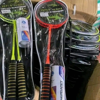 Koska K2236 badminton reketa, izuzetno lagana legura, monoblok dizajn, za odrasle i učenike, visoka elastičnost i trajnost