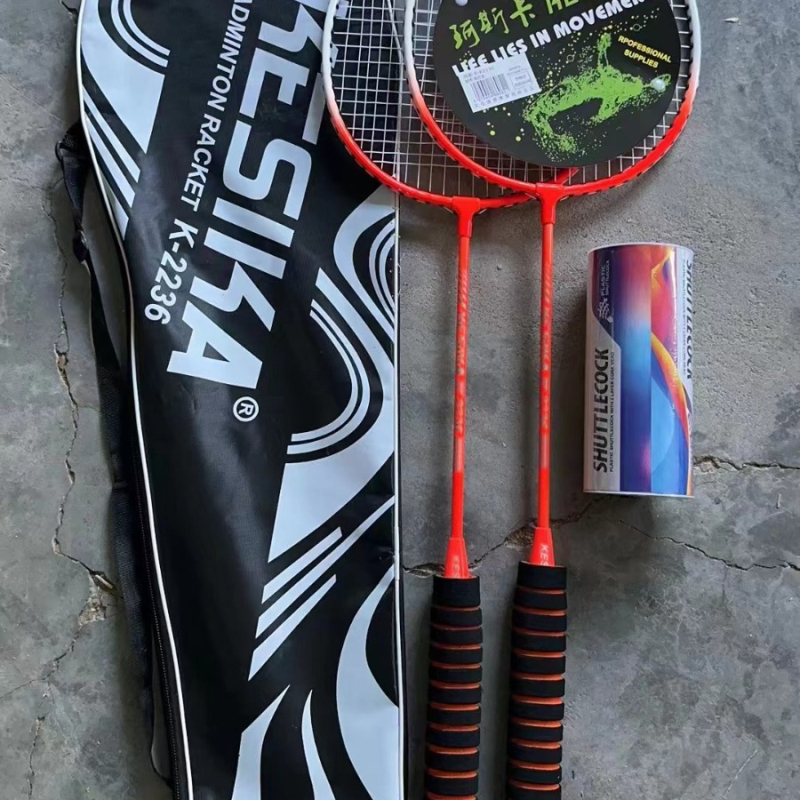 Koska K2236 badminton reketa, izuzetno lagana legura, monoblok dizajn, za odrasle i učenike, visoka elastičnost i trajnost