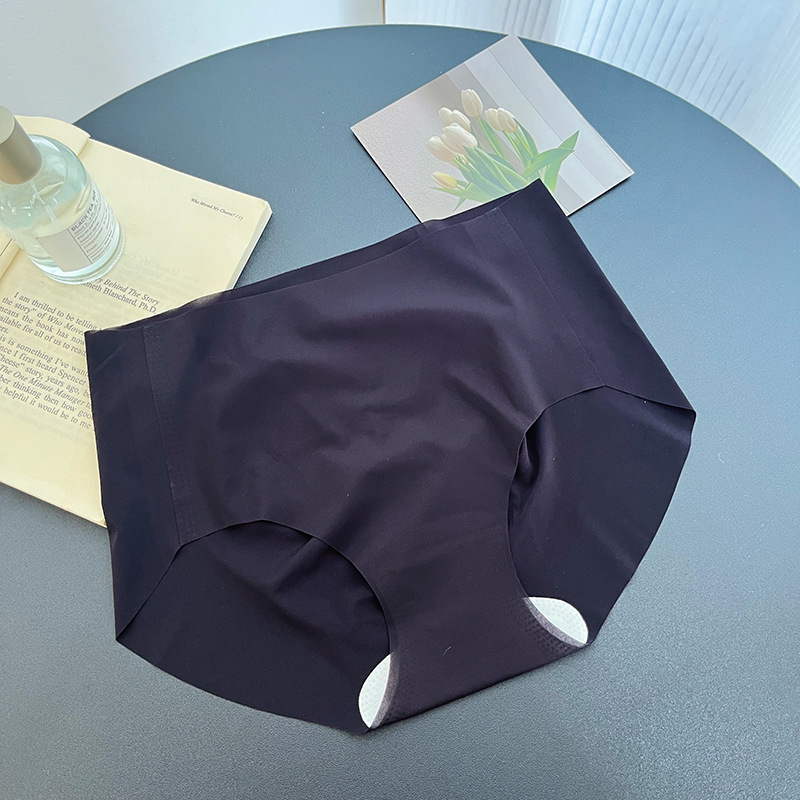 Bešavne ultra-tanke ženske gaćice od ice silk, 3D dizajn stražnjice, prirodan osjećaj, prozračne, srednji pojas, pamuk među krojem