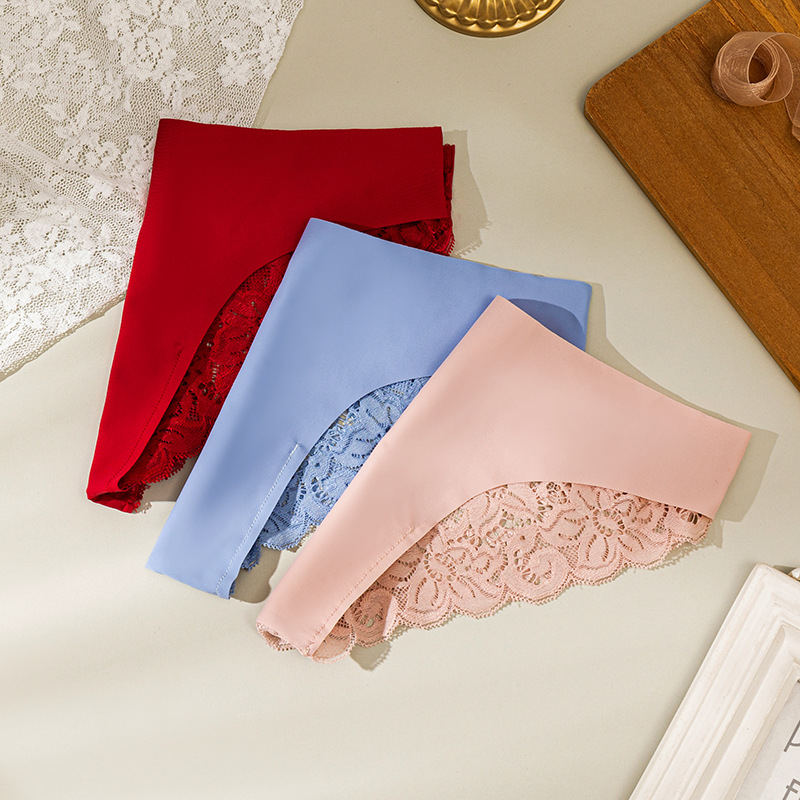 Ženske čipkaste gaćice - mekane, prozračne, ice silk materijal, niski struk, s cvjetnim uzorkom ili jednobojne, romantični francuski stil