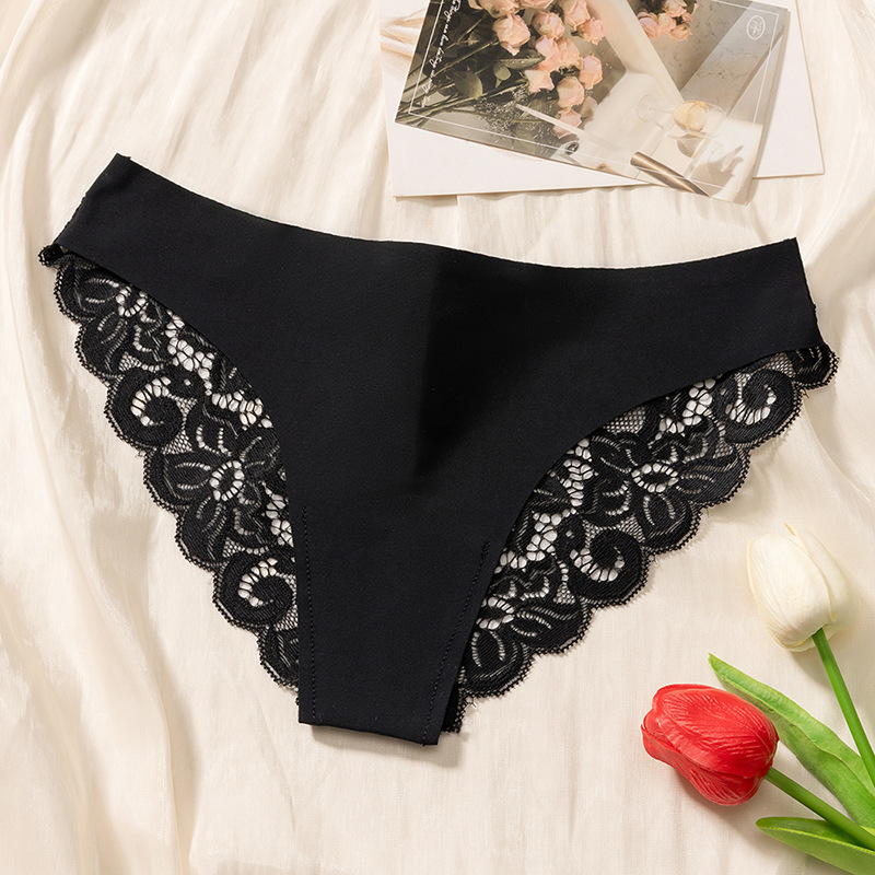 Ženske čipkaste gaćice - mekane, prozračne, ice silk materijal, niski struk, s cvjetnim uzorkom ili jednobojne, romantični francuski stil