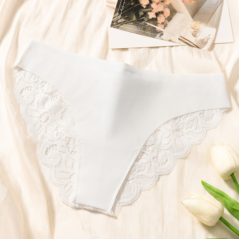 Ženske čipkaste gaćice - mekane, prozračne, ice silk materijal, niski struk, s cvjetnim uzorkom ili jednobojne, romantični francuski stil
