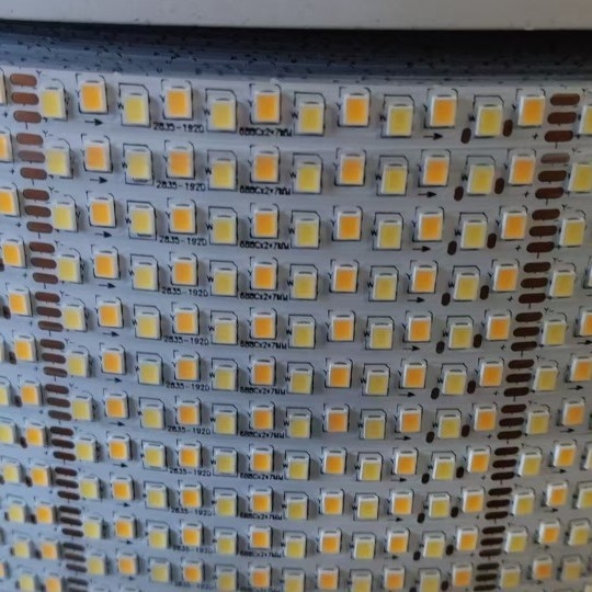LED meko svjetlo s konstantnim tokom, trobojni i dvobojni čip, visoka svjetlina 2835, LED traka s 192 LED