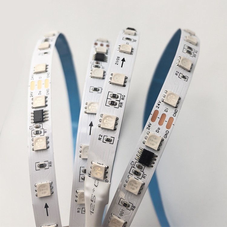 5050 RGB LED trak, 24V, daljinsko upravljanje, trižični, efekt tekuće boje, 60 LED-a, širina 10 mm, gola PCB ploča – inženjerska verzija