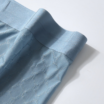 Muške bokserice od ice silk-a, tanke, bezšivne, prozračne, sa srednjim pojasom