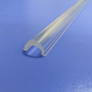 Prilagođeni ekstrudirani PMMA prozirni LED linearni abažur od akrila, visoke prozirnosti.