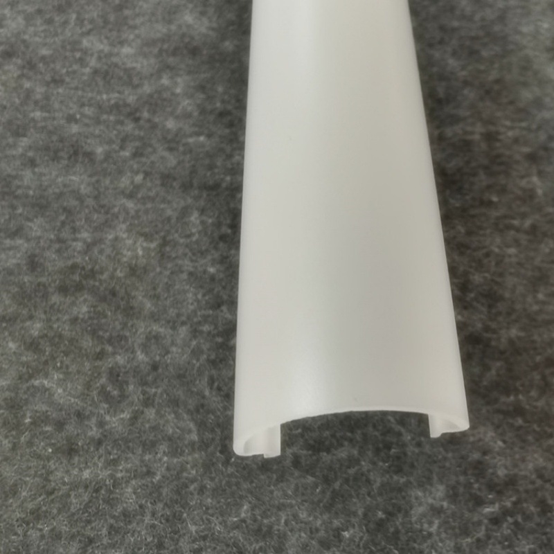 Akrilni LED abažur s finim mat završnim slojem, mliječno bijeli prozirni difuzor, ekstrudirani plastični profili