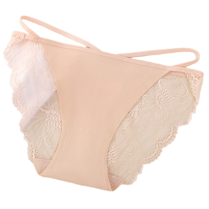 T-string gaćice s niskim strukom, bezšivne, od ice silk, brzo se suše, prozračne, žene s čipkastim trakama