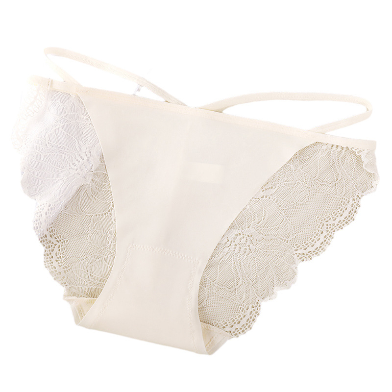 T-string gaćice s niskim strukom, bezšivne, od ice silk, brzo se suše, prozračne, žene s čipkastim trakama