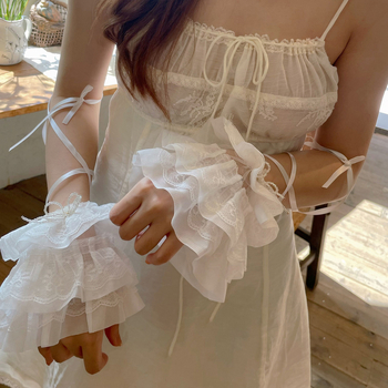 Καλοκαιρινό Lolita: κοντό μανίκι από δαντέλα, με πολλαπλά στρώσεις, σε ιαπωνικό στυλ, γλυκό με βολάν, φιόγκο και λουριά