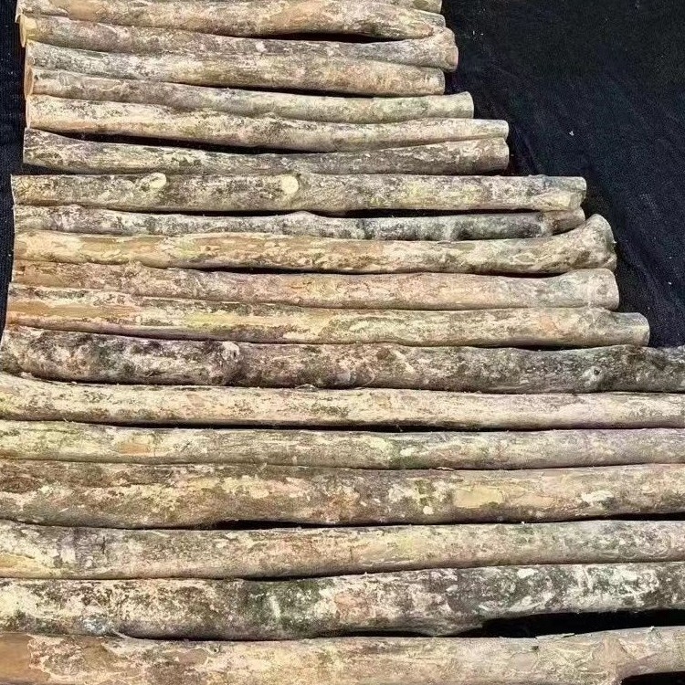 Bukovo drvo, Buddha‑ruka ukras, ručno izrezbareno