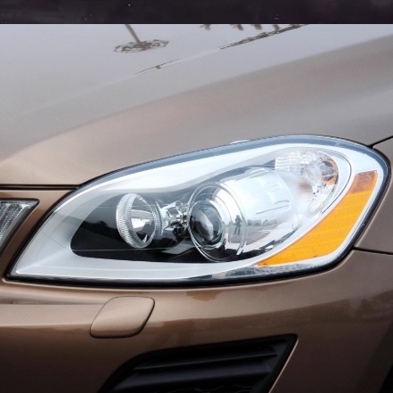 Poklopac far Volvo XC60 2009–2013, prednje kućište lampe